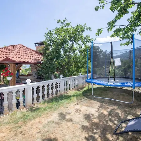Anna Apartment