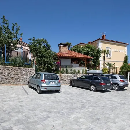 Anna Apartment
